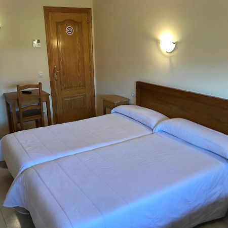 Hotel Restaurante Los Tulipanes San Salvador de Poio Zewnętrze zdjęcie