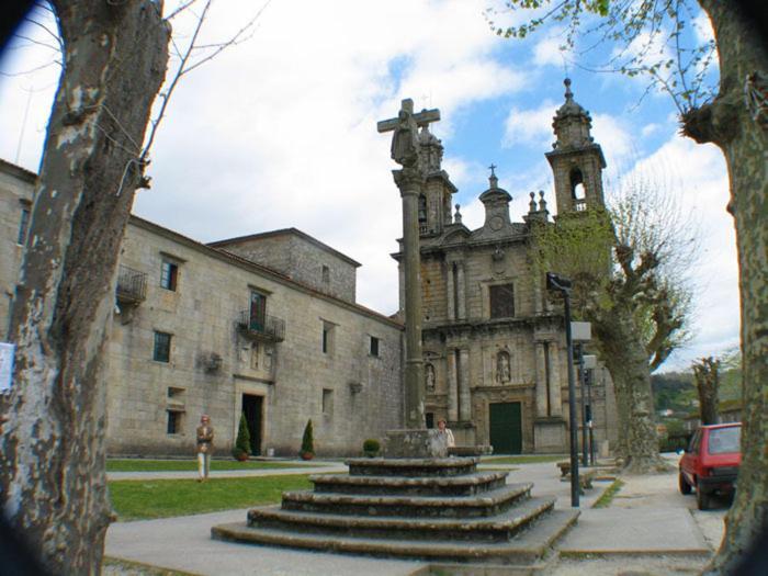 Hotel Restaurante Los Tulipanes San Salvador de Poio Zewnętrze zdjęcie
