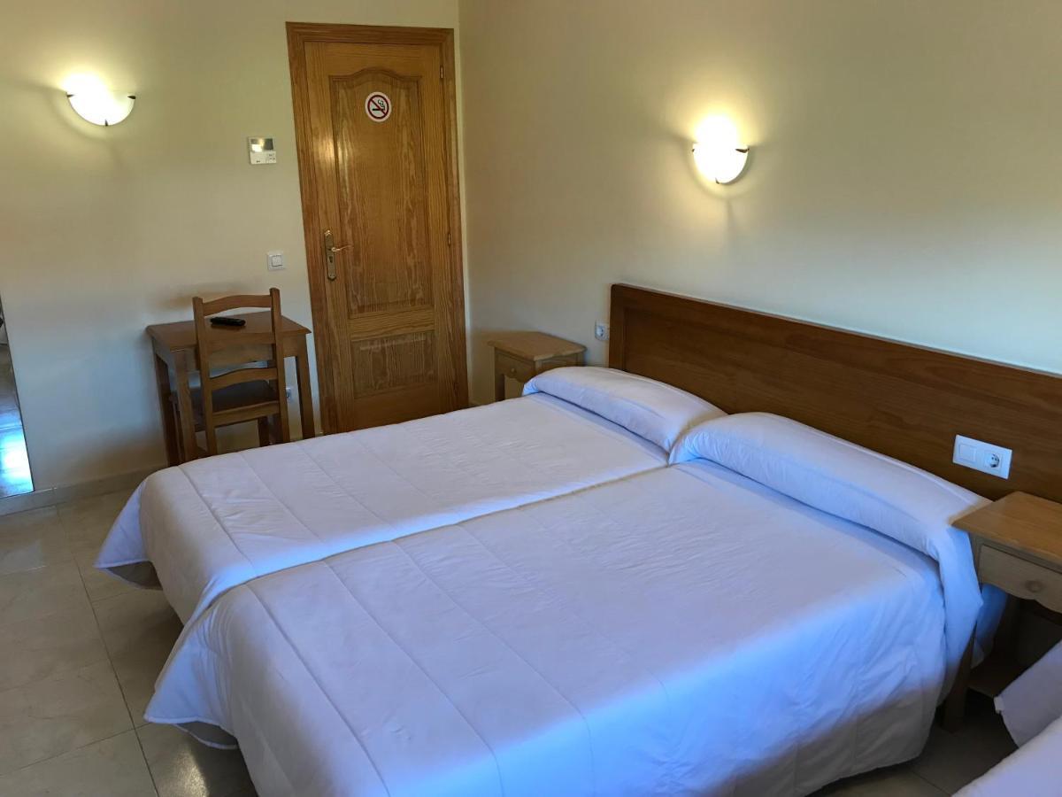 Hotel Restaurante Los Tulipanes San Salvador de Poio Zewnętrze zdjęcie