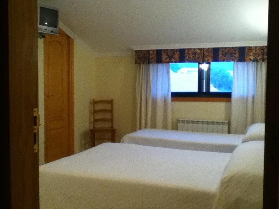 Hotel Restaurante Los Tulipanes San Salvador de Poio Zewnętrze zdjęcie